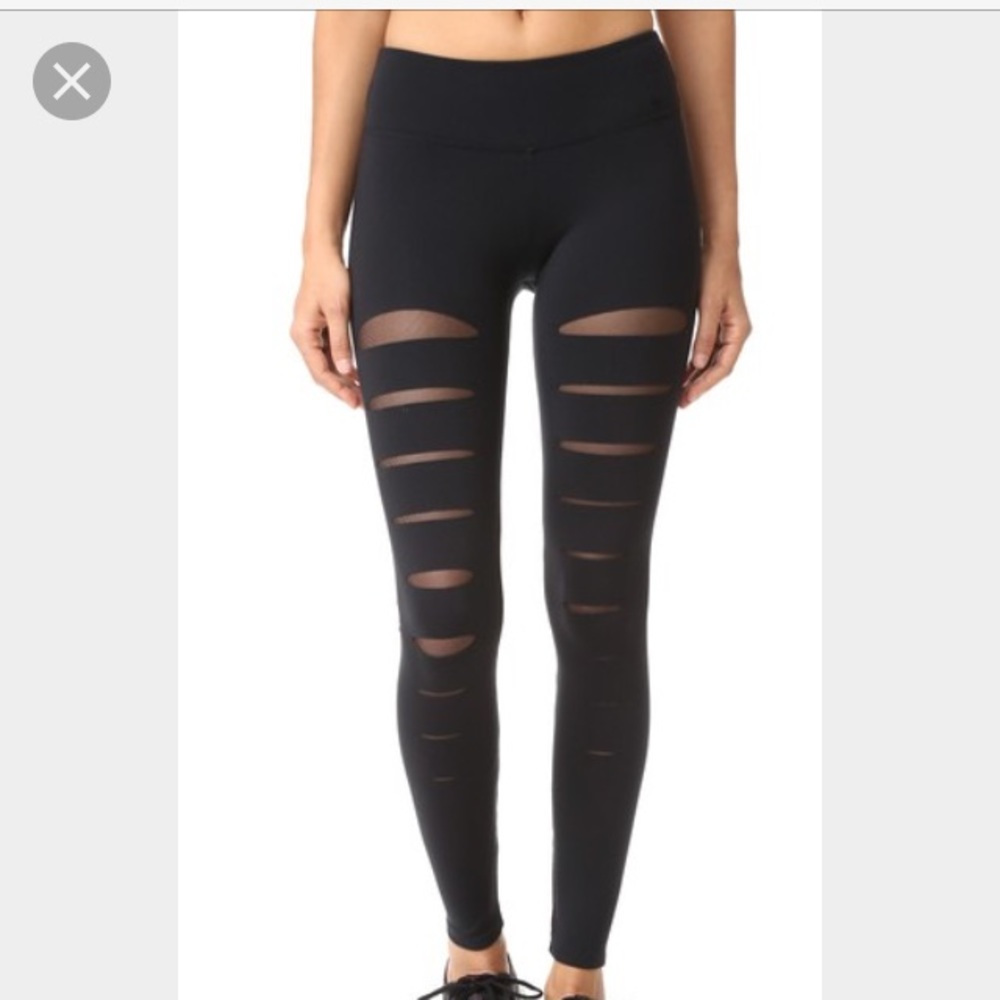 SOLOW incise Cutout leggings black mesh Lululemon